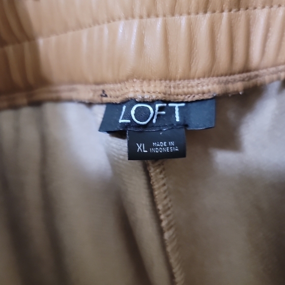 Loft Pull On Slim Pants in Faux Leather in Caramel Tan XL Elastic Waist - Picture 5 of 8